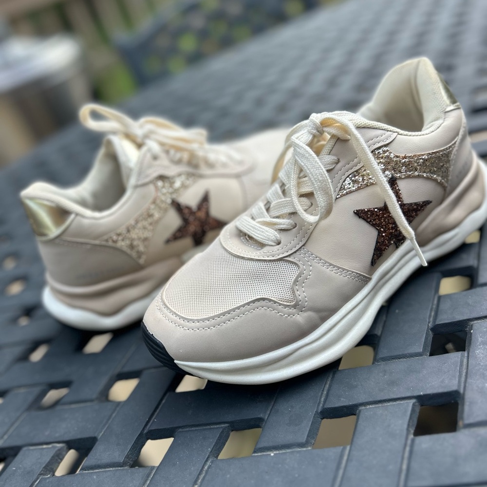 Vintage Havanna Run Women’s Cream and Gold Star Sneakers - Picture 13 of 13